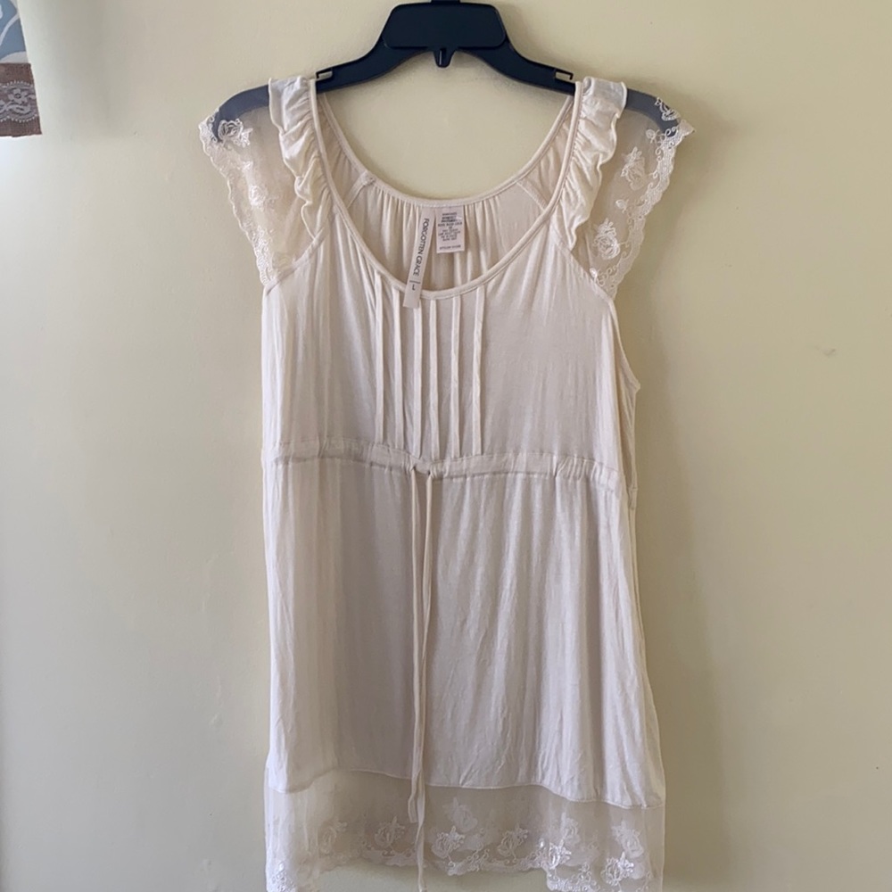 Forgotten grace tunic blouse, cream, size large.